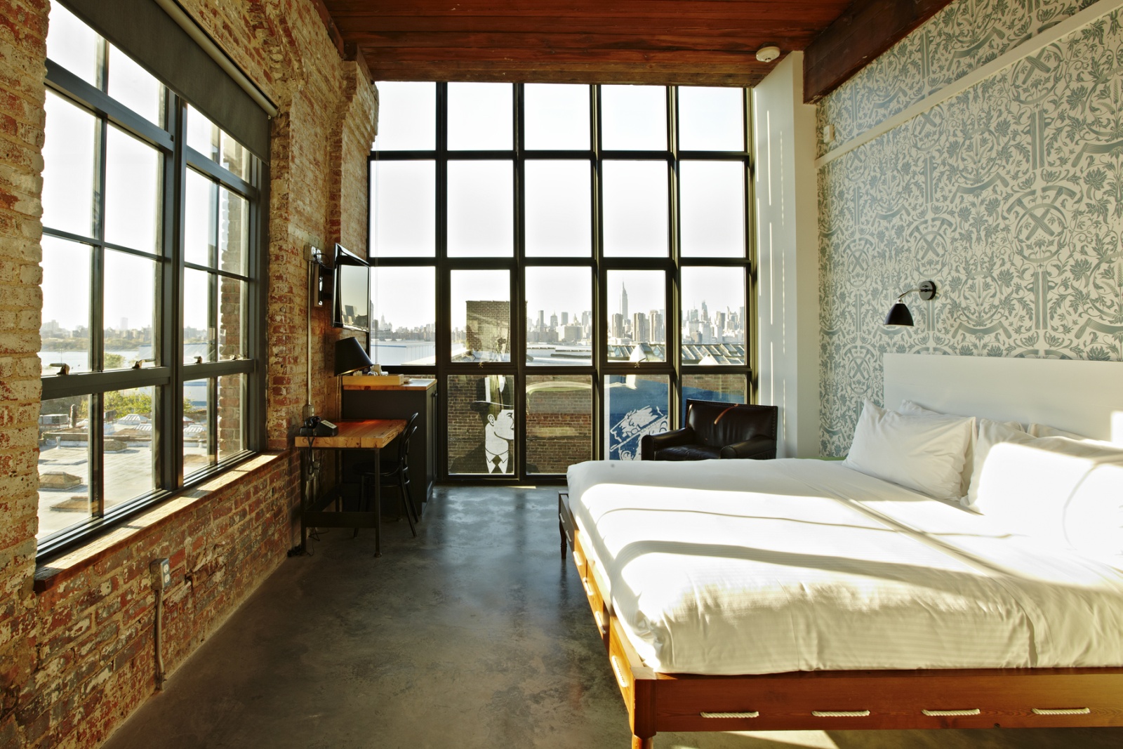 Wythe Hotel New York Panoramic Rooftop Bar In Brooklyn